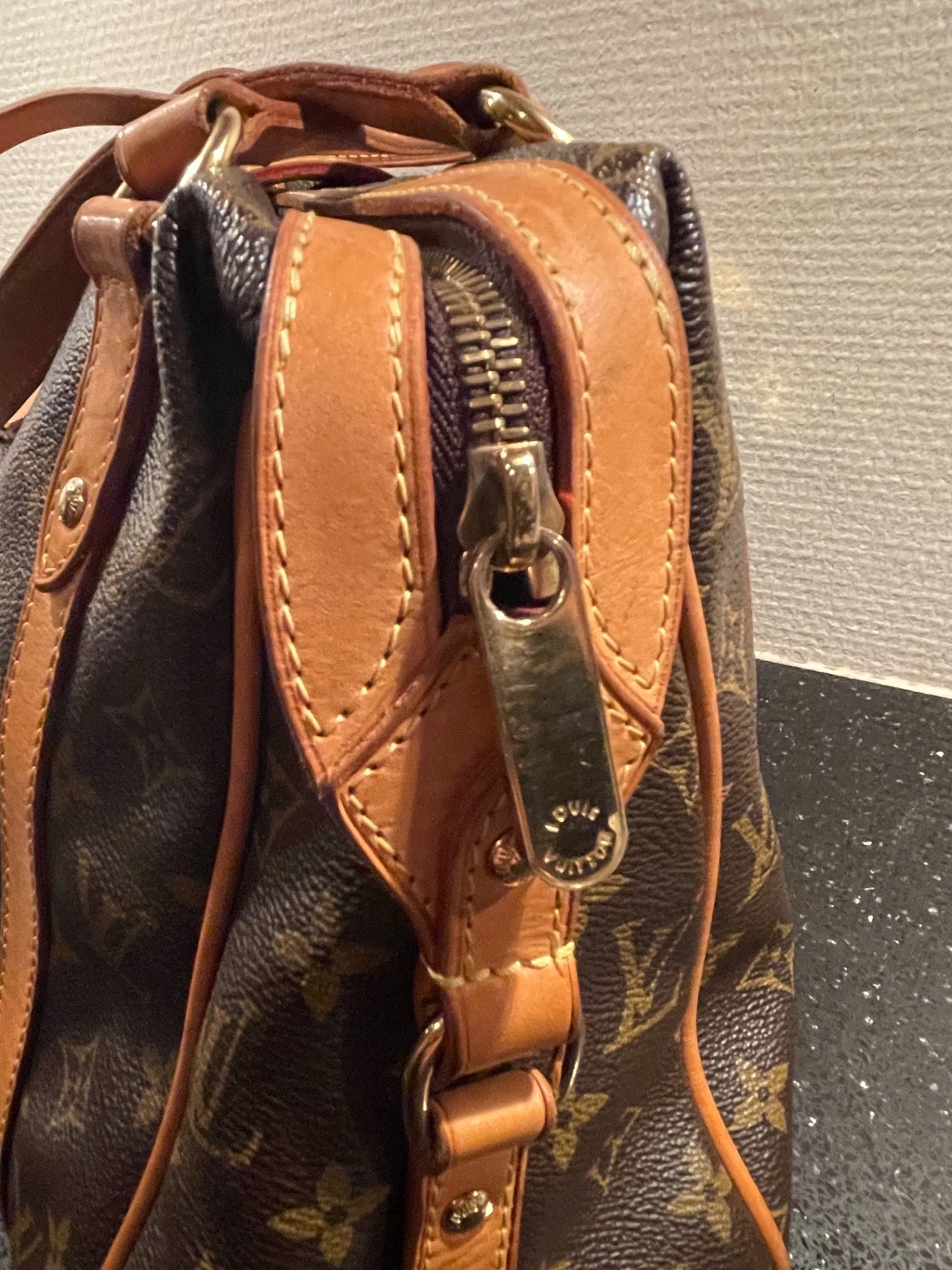 LOUIS VUITTON STRESA SHOULDERBAG