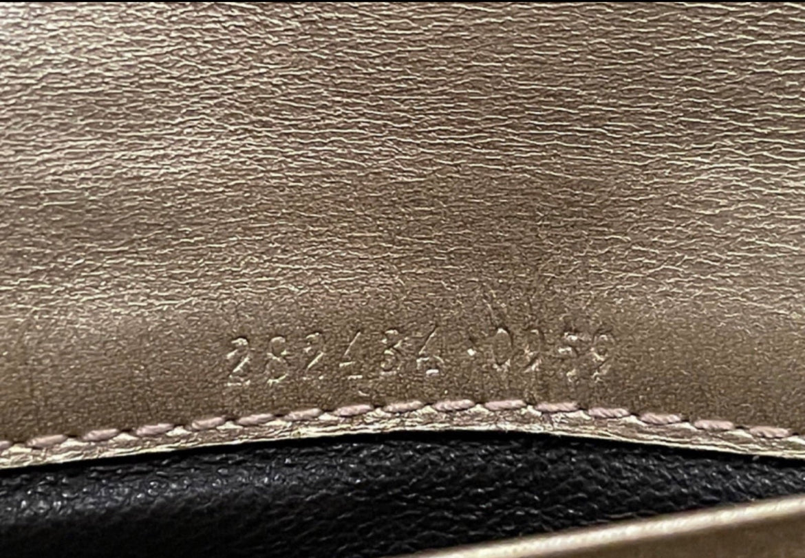 GUCCI CLUTCH/WALLET
