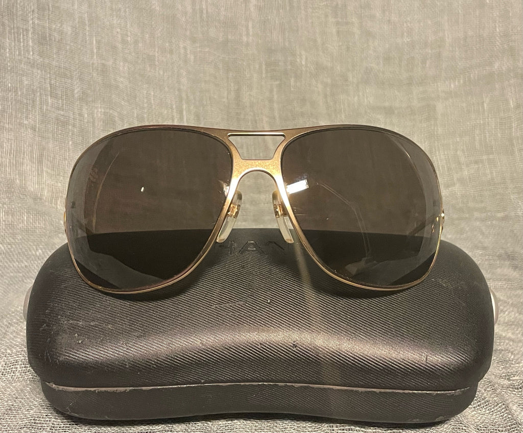 CHANEL SUNGLASES IN GOLD