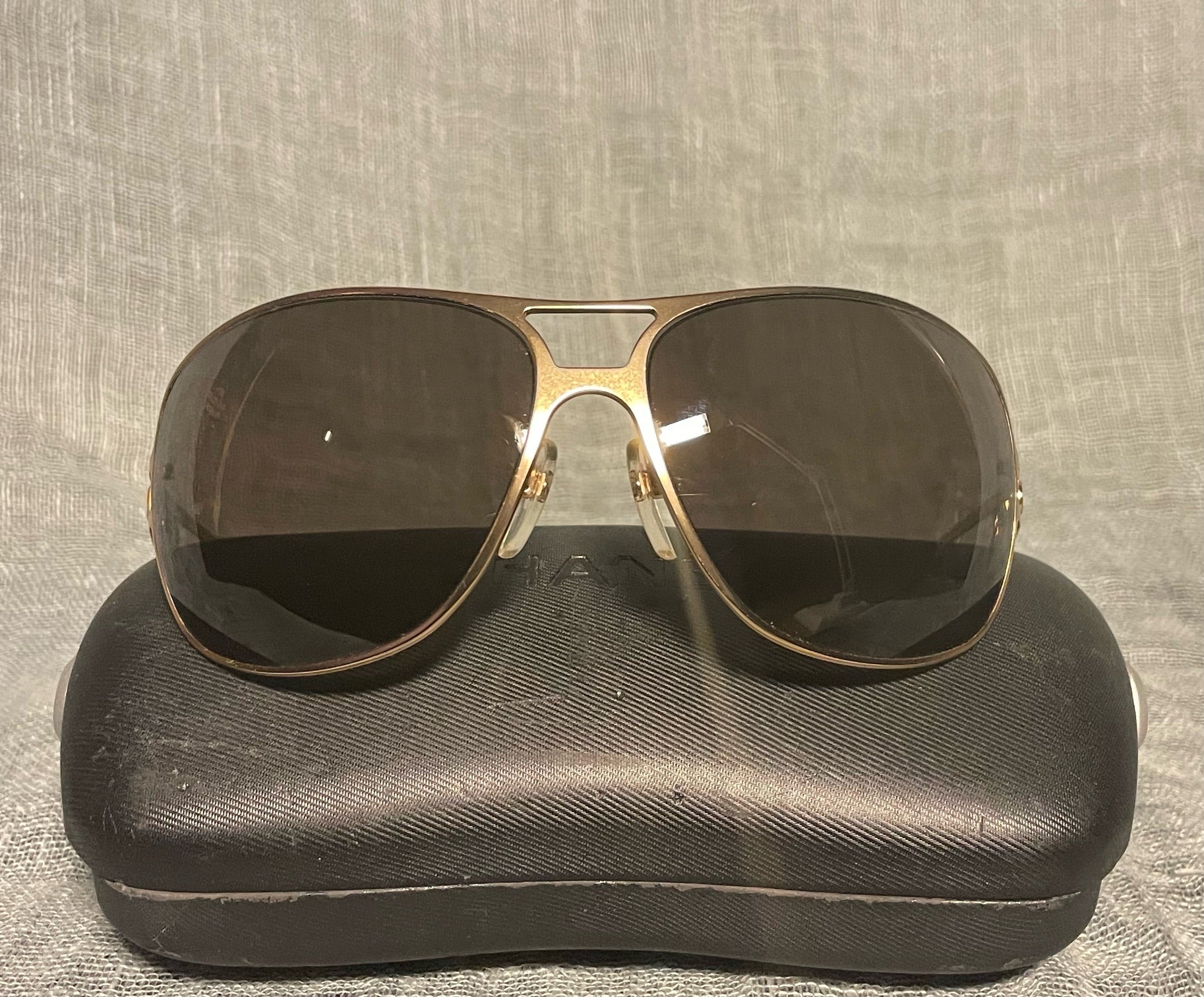 CHANEL SUNGLASES IN GOLD