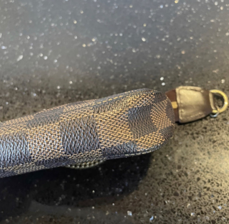 LOUIS VUITTON MINI POCHETTE/CLUTCH