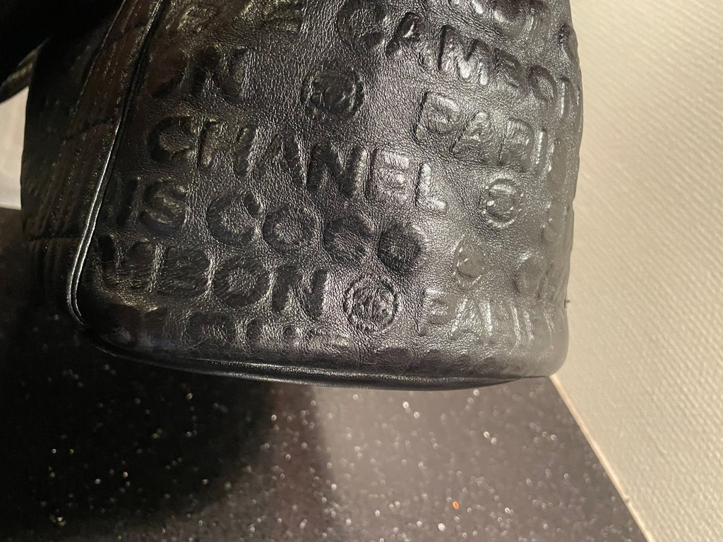 CHANEL SHOULDERBAG