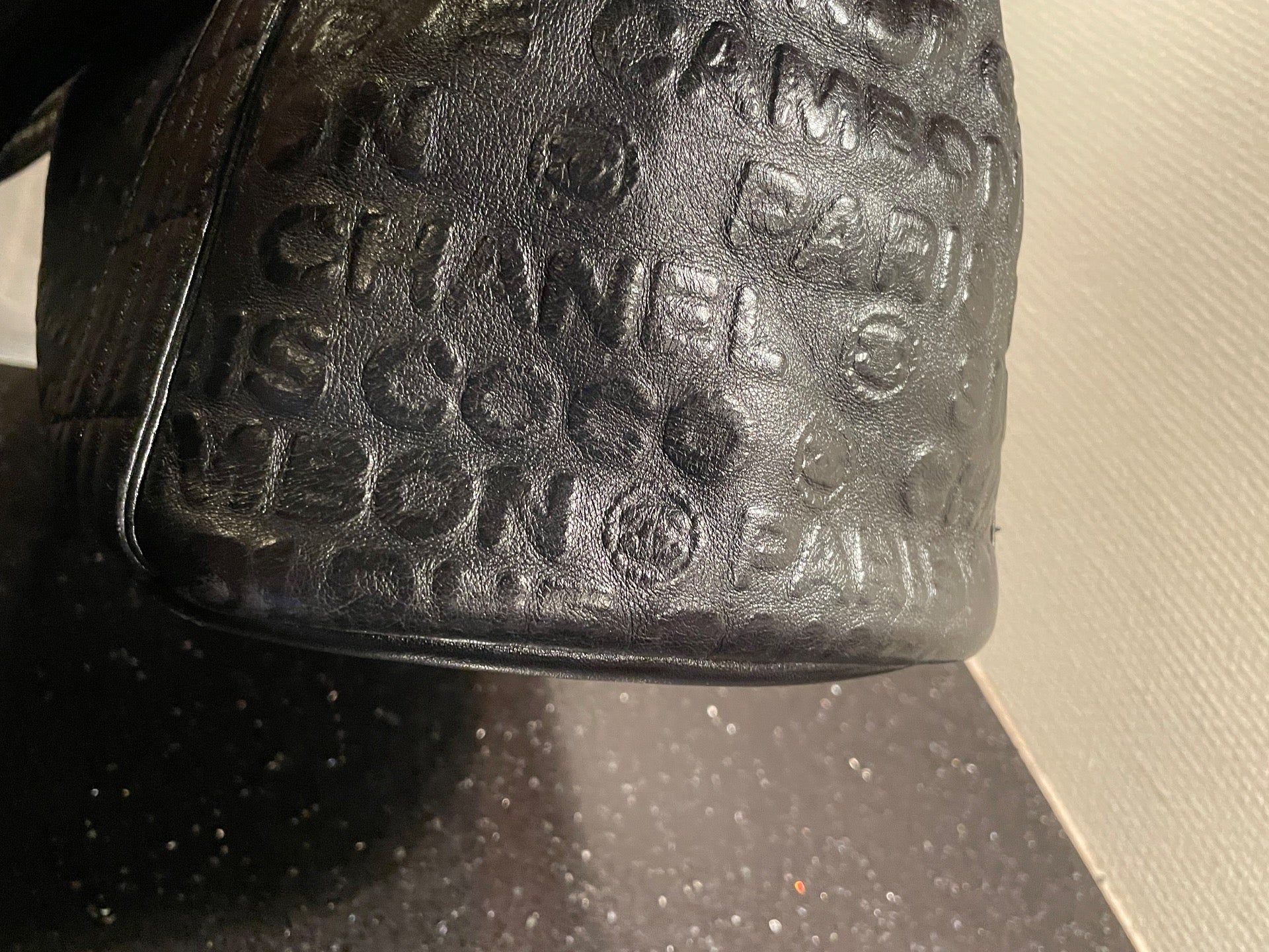 CHANEL SHOULDERBAG