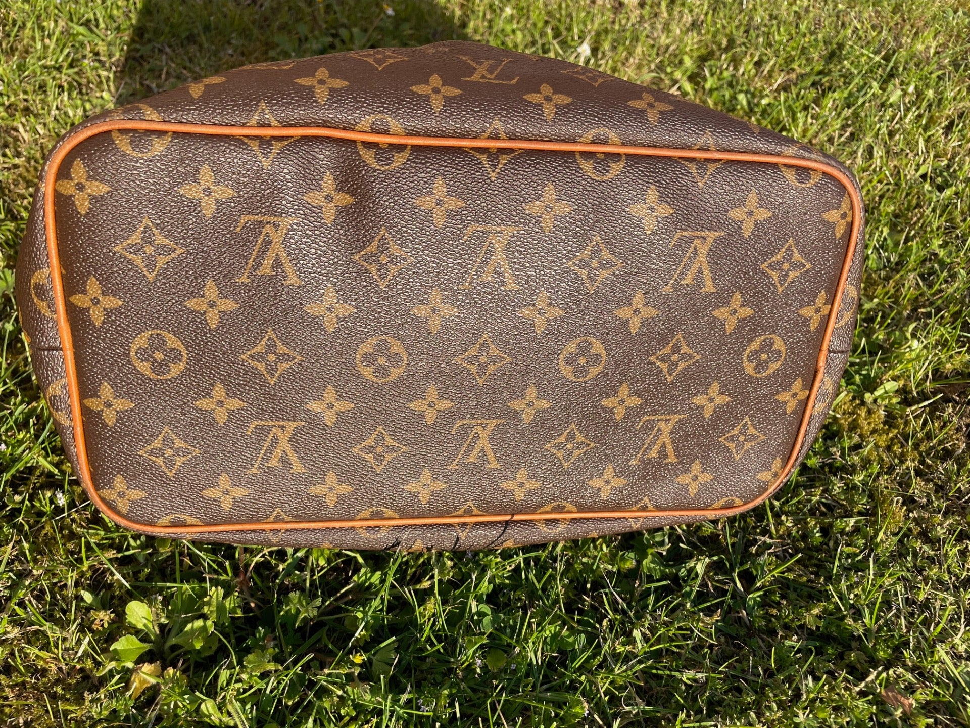 LOUIS VUITTON PALERMO PM HANDBAG