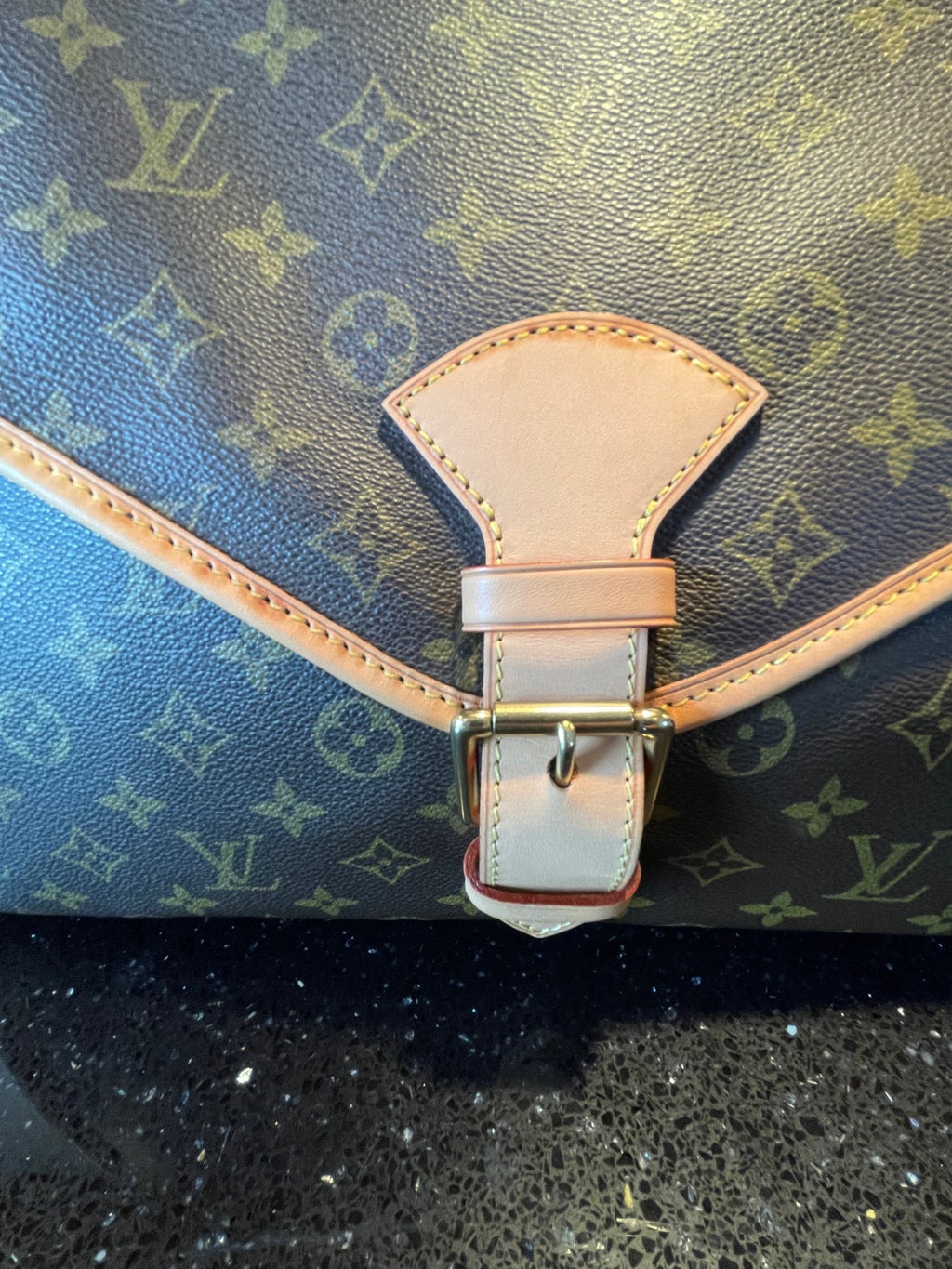 LOUIS VUITTON BEVERLY HAND/SHOULDERBAG.