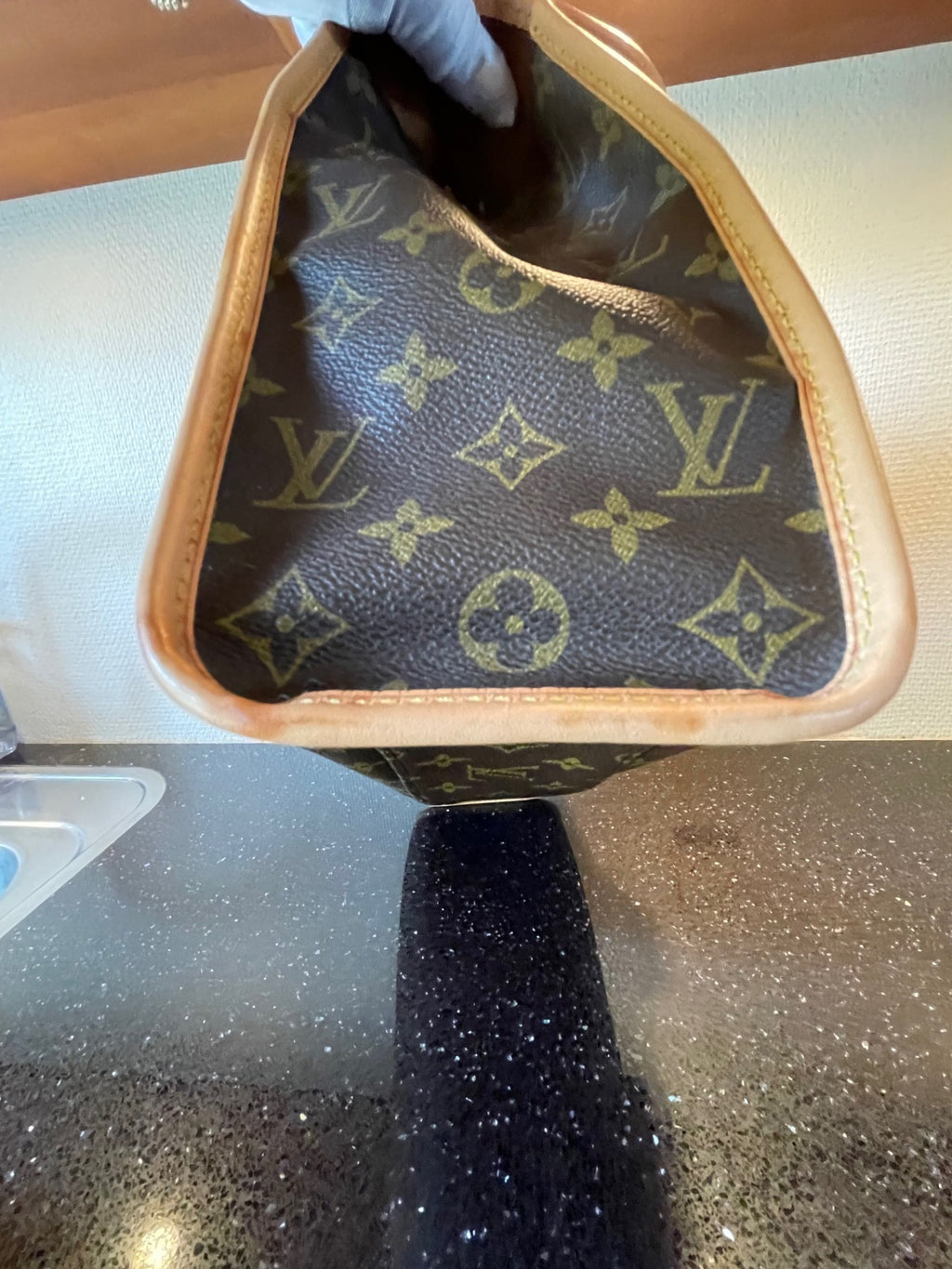 LOUIS VUITTON BEVERLY HAND/SHOULDERBAG.